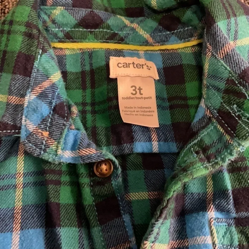 Like New CARTER'S 32.carter’s 3 T boys long sleeve plaid top - Like New